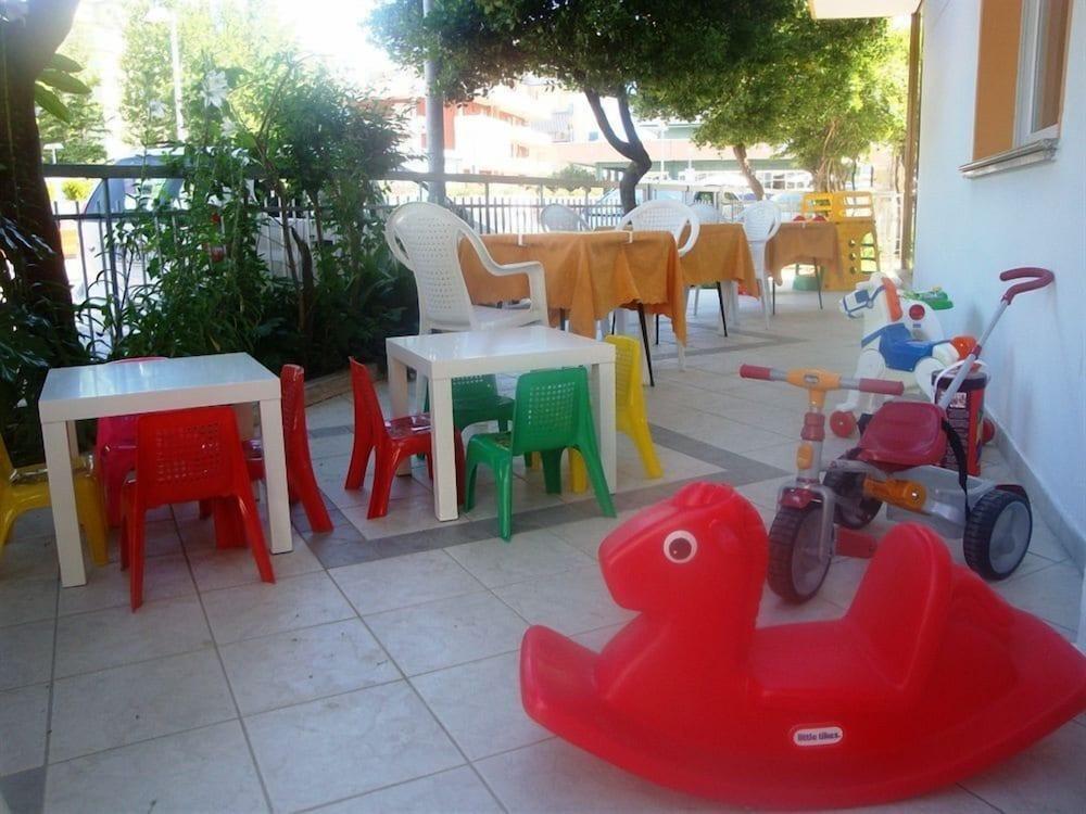 Hotel Graziana Riccione Kültér fotó