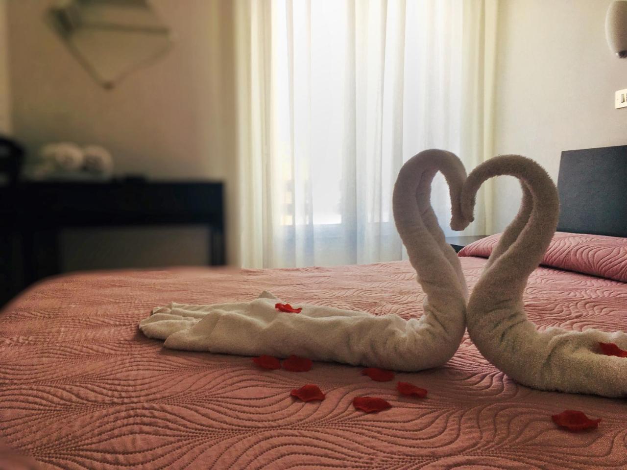 Hotel Graziana Riccione Kültér fotó